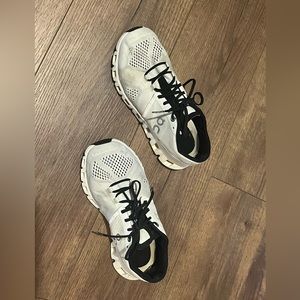 On Cloud White Shoes size 7